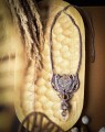 Talizman z kamieni naturalnych agat mszysty tygrysie oko kryształ górski wykonany techniką mikromakramy, unikatowa biżuteria handmade.