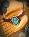 Ręcznie wykonany choker makramowy z malachitem, talizman z kamieni naturalnych wspierający transformację, biżuteria boho z miedzią i hematytem, unikatowy naszyjnik handmade dla kobiet szukających zmiany