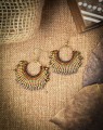 Lekkie kolczyki handmade makrama, kolorowa biżuteria z Linhasita, styl boho naturalny i kobiecy
