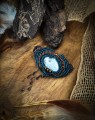 Spinka do włosów z kamieniem naturalnym wykonana ręcznie. Kamień księżycowy i hematyt tworzą wyjątkową biżuterię handmade w stylu earthy boho.