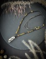 Ręcznie wykonana biżuteria męska handmade z kryształem górskim. Unikatowy naszyjnik z regulacją długości stworzony z naturalnych minerałów i drewna kokosowego.