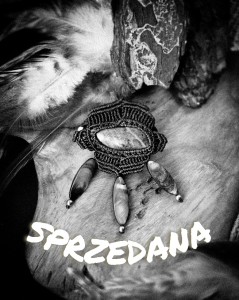 SPRZEDANA Spinka do włosów z labradorytem– biżuteria handmade z masą perłową i hematytem