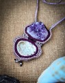Mikromakrama z ametystem i muszlą naturalną. Unikatowy naszyjnik handmade z kamieni naturalnych, regulowana długość, srebrne wykończenie i autorski projekt polskiej marki IMVELO.