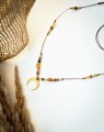 elegancki naszyjnik z kamieni naturalnych, naszyjnik z bursztynem i lunulą, biżuteria handmade premium, unikatowy naszyjnik damski
