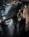 kolczyki handmade dla kobiet, ręcznie pleciona mikromakrama, zielone i szare dodatki, artystyczna biżuteria boho, slow fashion