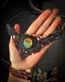 autorska biżuteria handmade z mikromakramy, regulowana kolia z minerałami, naturalne kamienie i złote akcenty